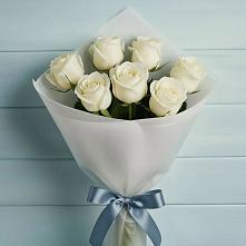 Букет 7 Белых роз Эдлесс Лав в Цибанобалка