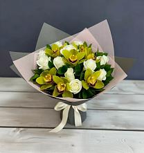 Букет цветов из:  Орхидеи и Розы в Цибанобалка