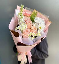Букет цветов из:  Хризантемы и Розы в Цибанобалка