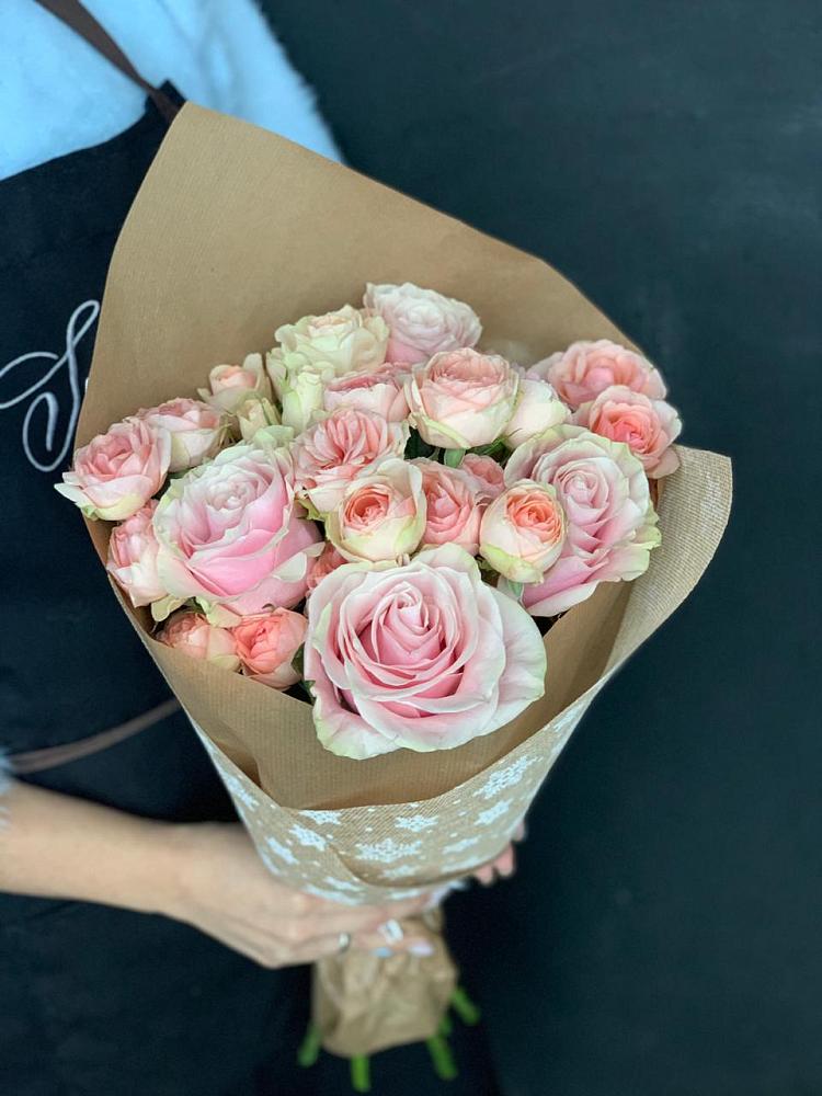 Букет цветов из: Хризантемы и Розы в Цибанобалка