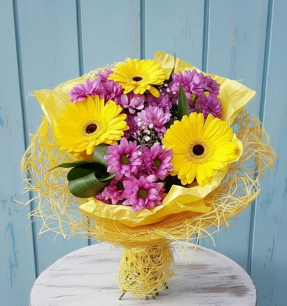 Букет цветов из: Хризантемы и Герберы в Цибанобалка