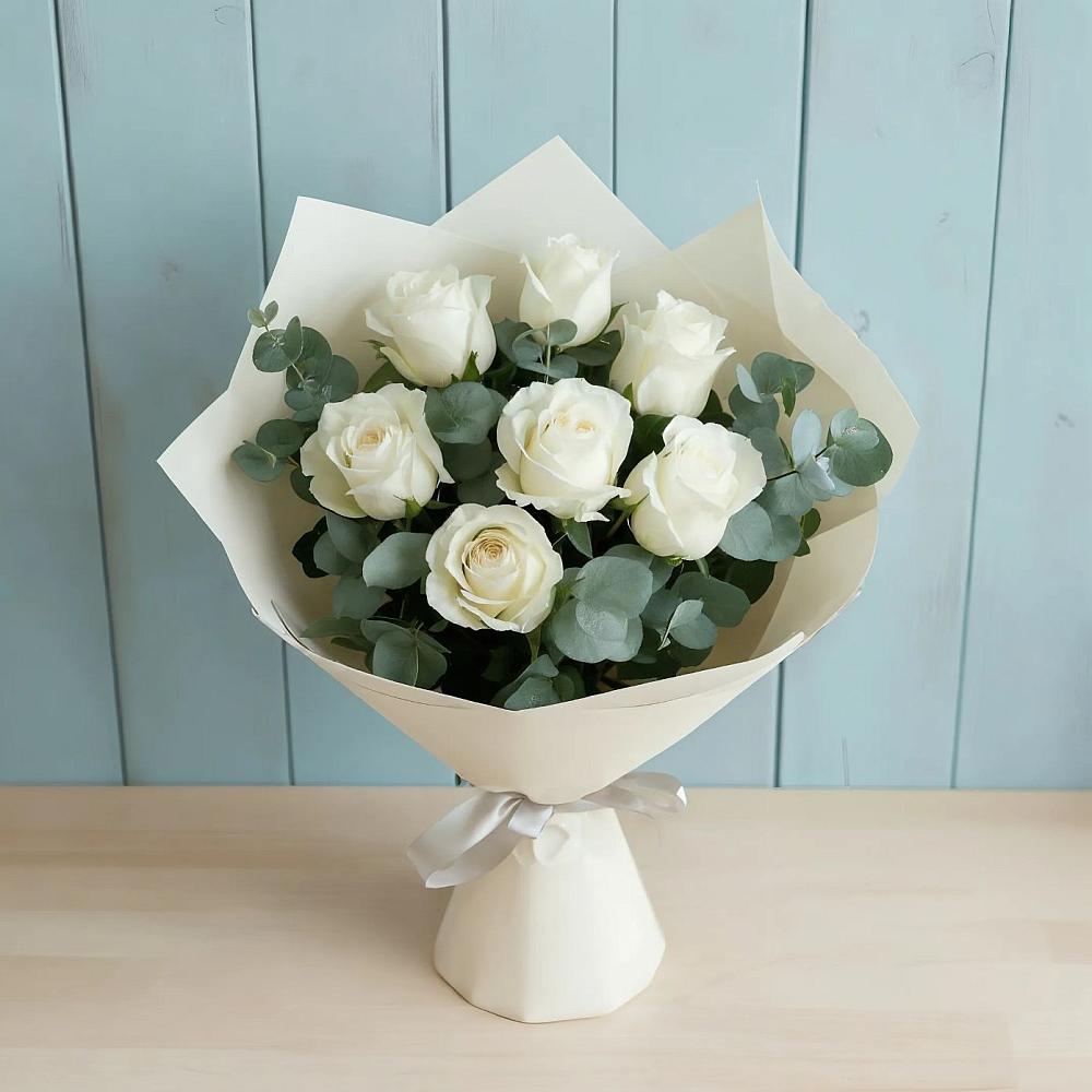 Букет Белые розы в Эвкалипте в Цибанобалка