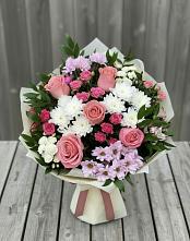 Букет цветов из:  Альстромерии, Гвоздики, Розы и Хризантемы в Цибанобалка