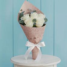Букет цветов из:  Розы в Цибанобалка