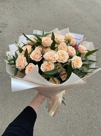 Букет Кремовые розы Латте в Цибанобалка