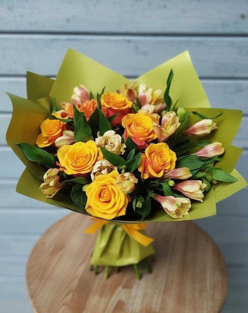 Букет цветов из: Альстромерии и Розы в Цибанобалка