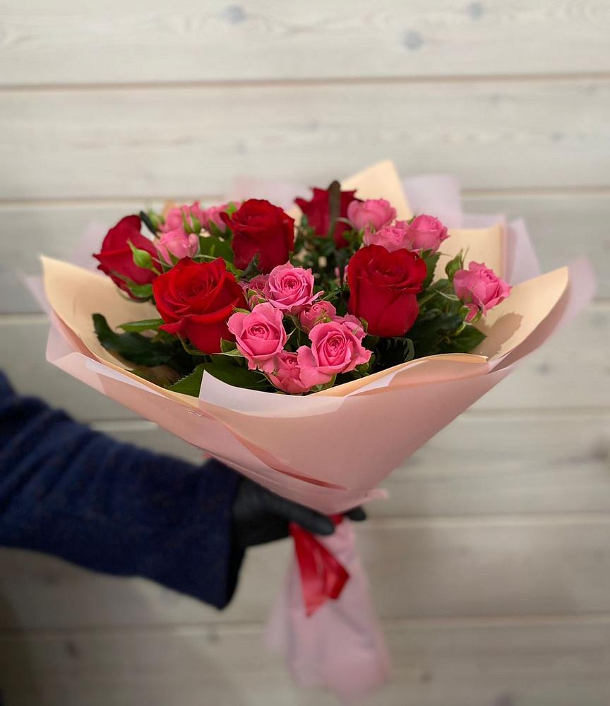 Букет цветов из: Розы в Цибанобалка
