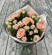 Букет цветов из:  Розы в Цибанобалка
