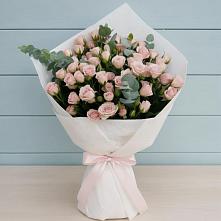 Букет цветов из:  Розы в Цибанобалка